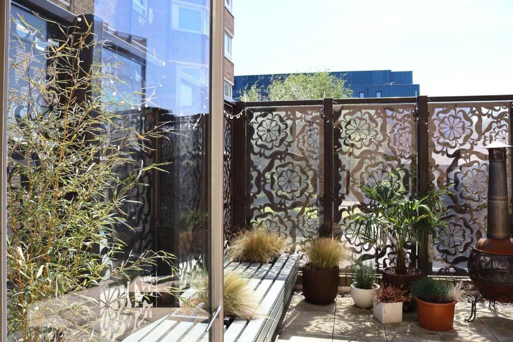 Appartamento Designer In The Heart Of Shoreditch Londra